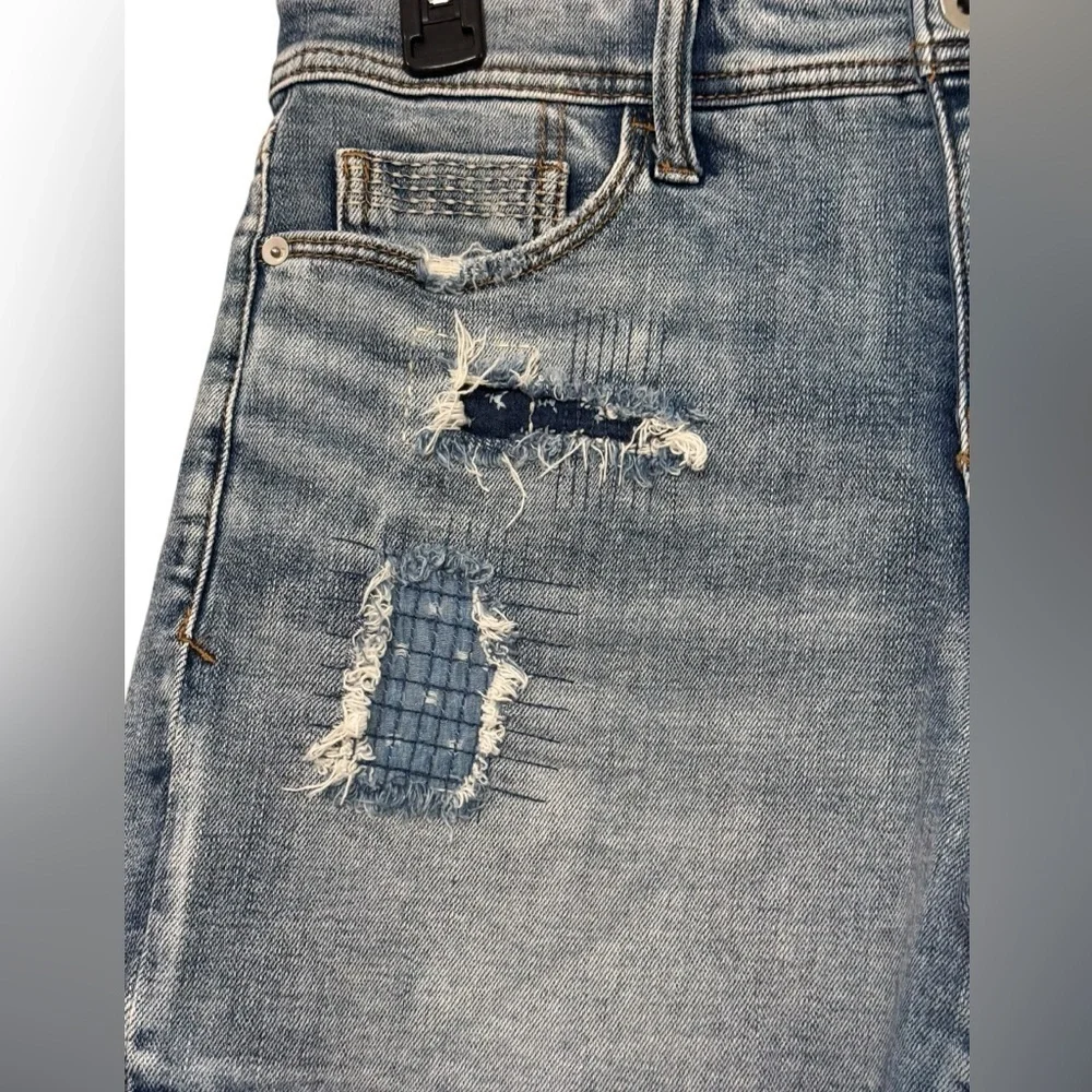 Pilcro by Anthropologie Slim Boyfriend Shorts